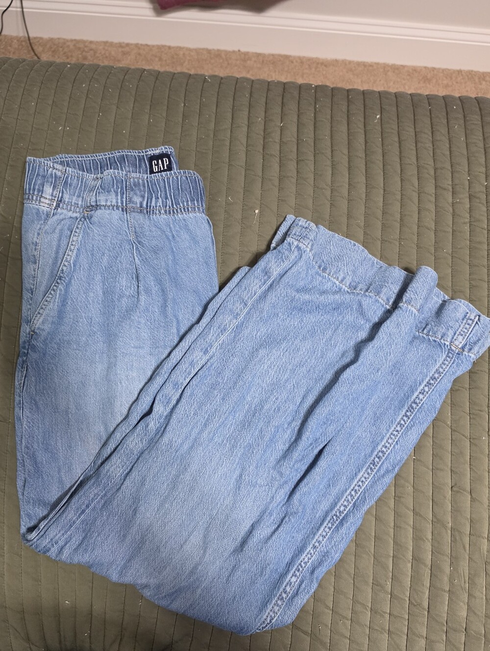 GAP Men’s Light Blue Elastic Waist Jeans